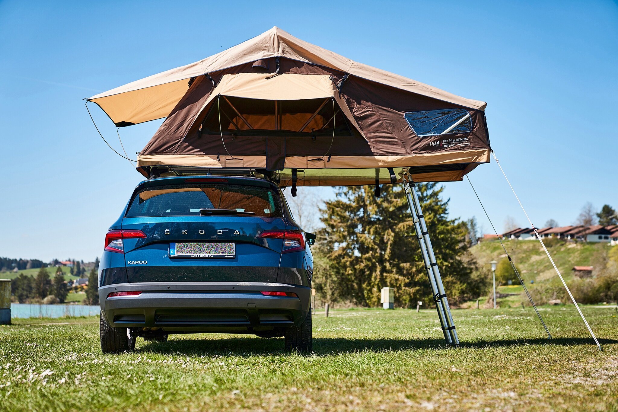 autodachzelt-440ndy-1.jpg Dachzelte: So funktioniert Urlaub auf dem Autodach | Stiftung Warentest – Bild 1