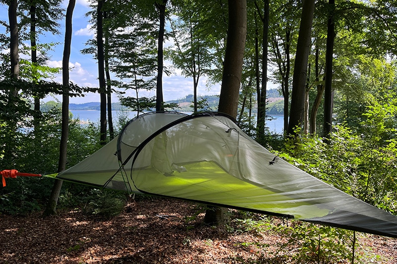 baumzelt-903hdo-1.jpg Träumen unter Bäumen: Im Baumzelt zwischen Himmel & Erde Sorpesee – Bild 1