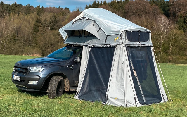 dachzelt-mit-vorzelt-348mwd.png Gordigear Daintree Dachzelt 140 cm inkl. Vorzelt für 2 Personen – Bild 1