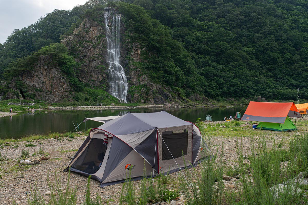 hauszelt-610mxc-1.jpg Hauszelt: Definition & Vor und Nachteile CAMPWERK – Bild 1