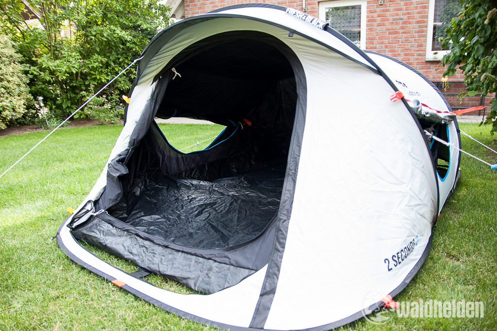 quechua-wurfzelt-955tfk-1.jpg Produkttest: Wurfzelt 2 Seconds Easy Fresh&Black von Quechua – Bild 1